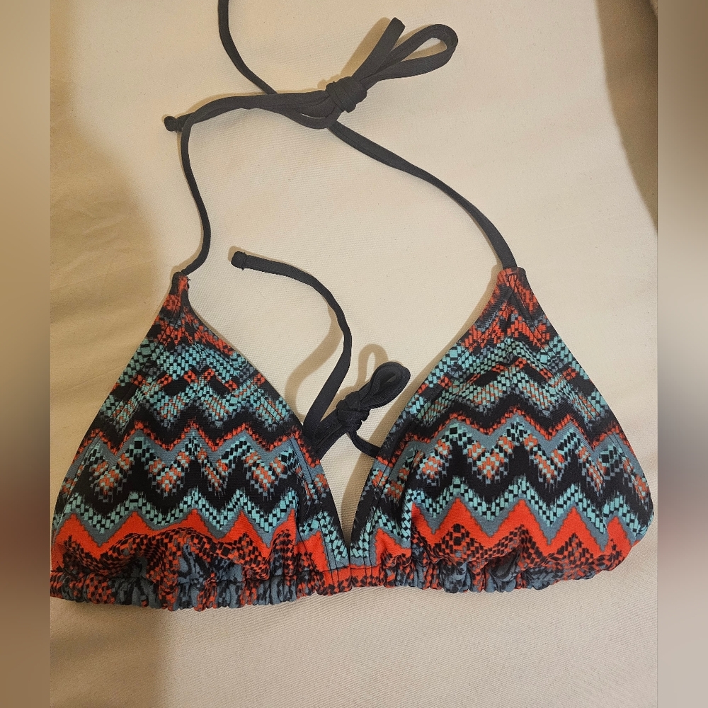 MOSSIMO BIKINI TOP NWOT